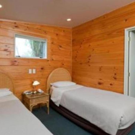 Pauanui Pines Motor Lodge Стая снимка