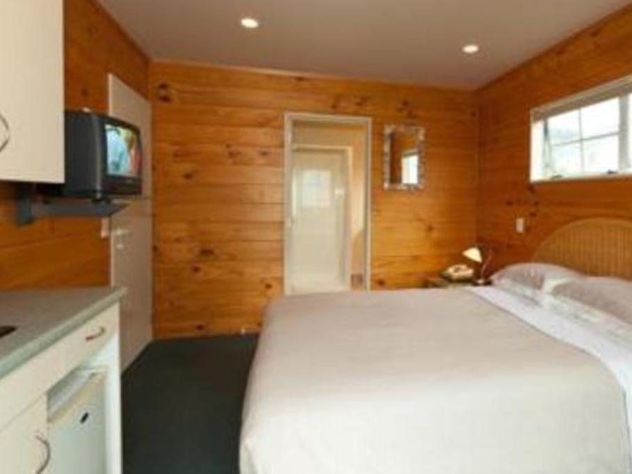Pauanui Pines Motor Lodge Екстериор снимка
