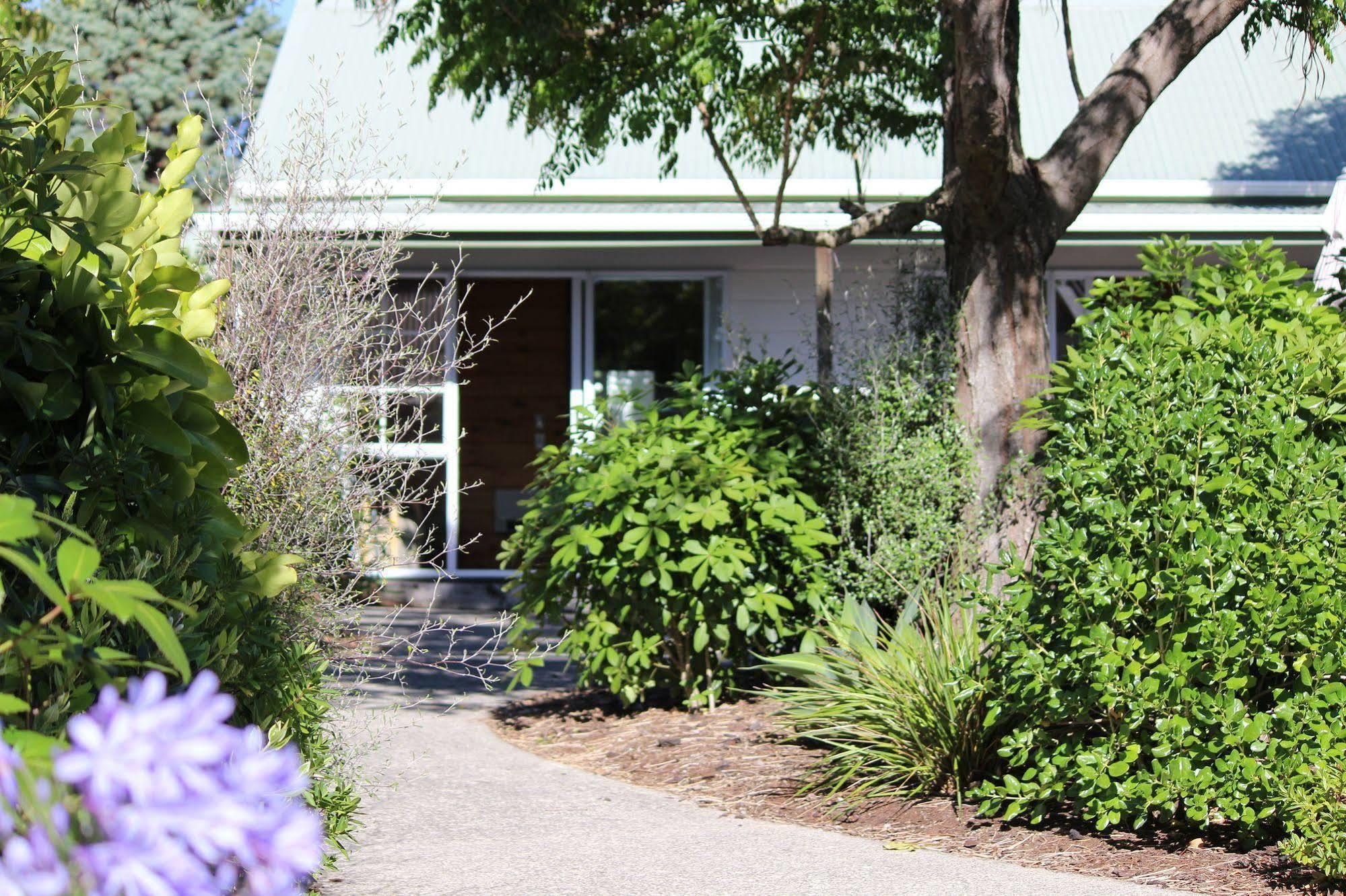 Pauanui Pines Motor Lodge Екстериор снимка