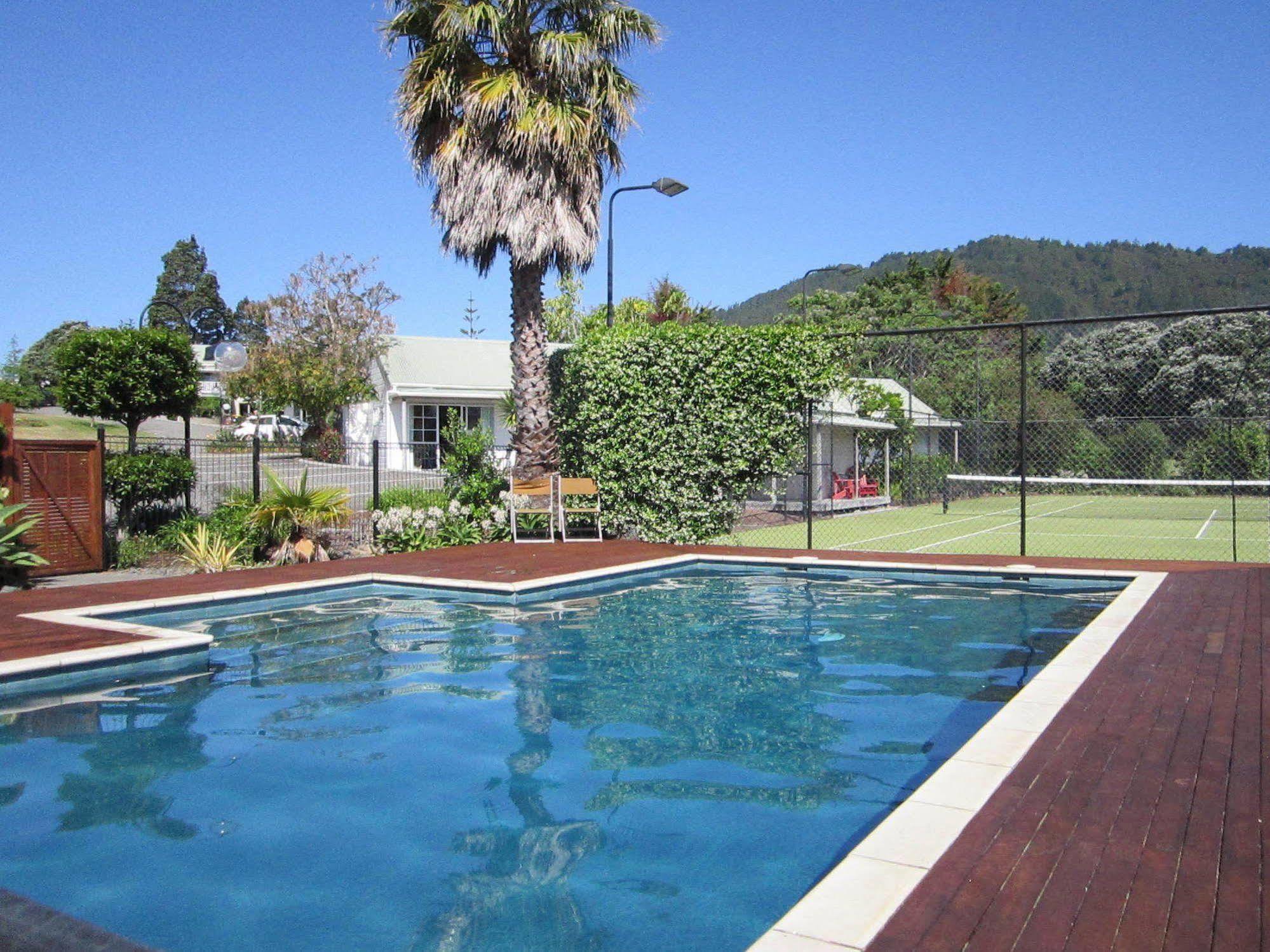 Pauanui Pines Motor Lodge Екстериор снимка