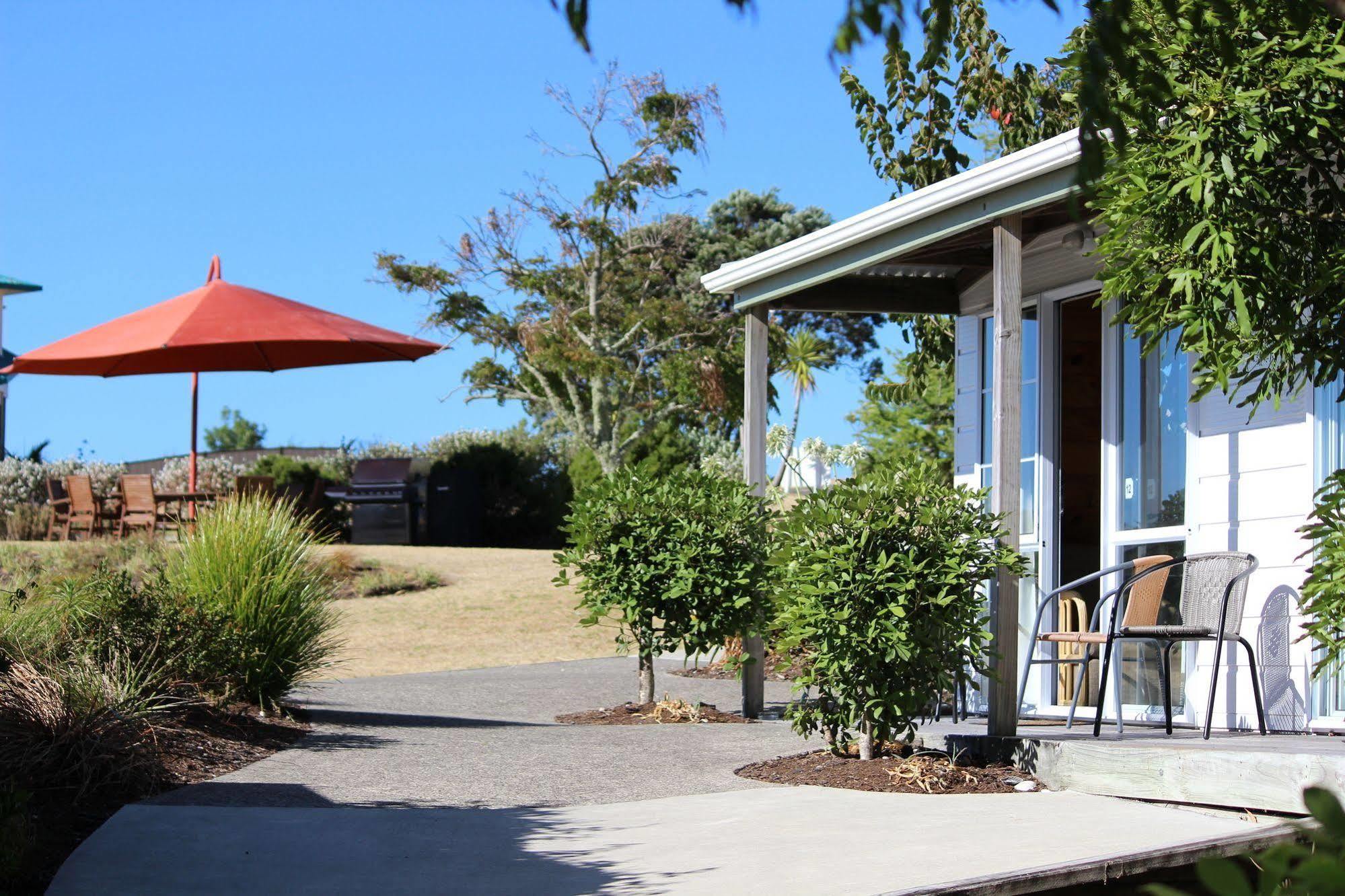 Pauanui Pines Motor Lodge Екстериор снимка