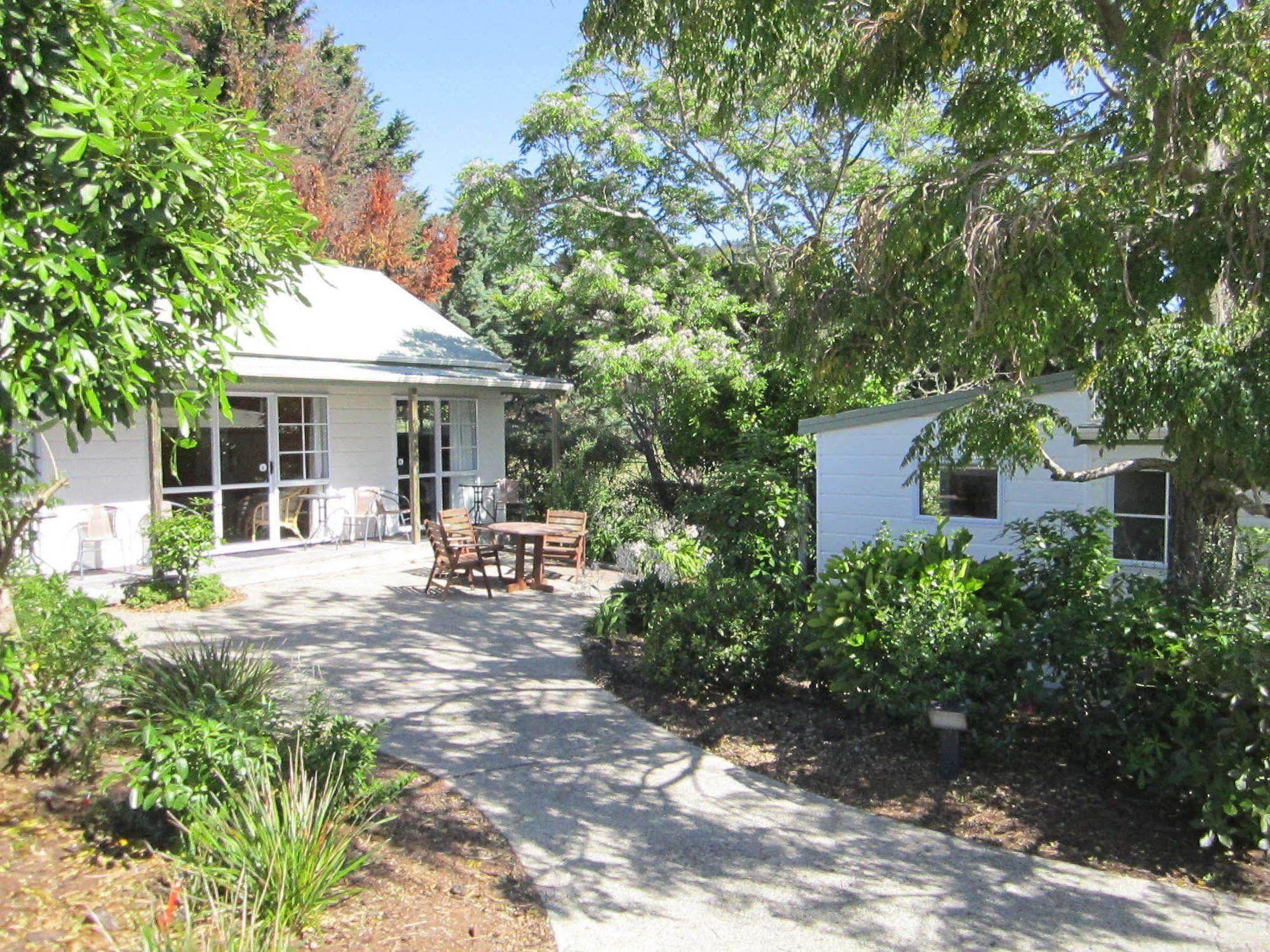 Pauanui Pines Motor Lodge Екстериор снимка