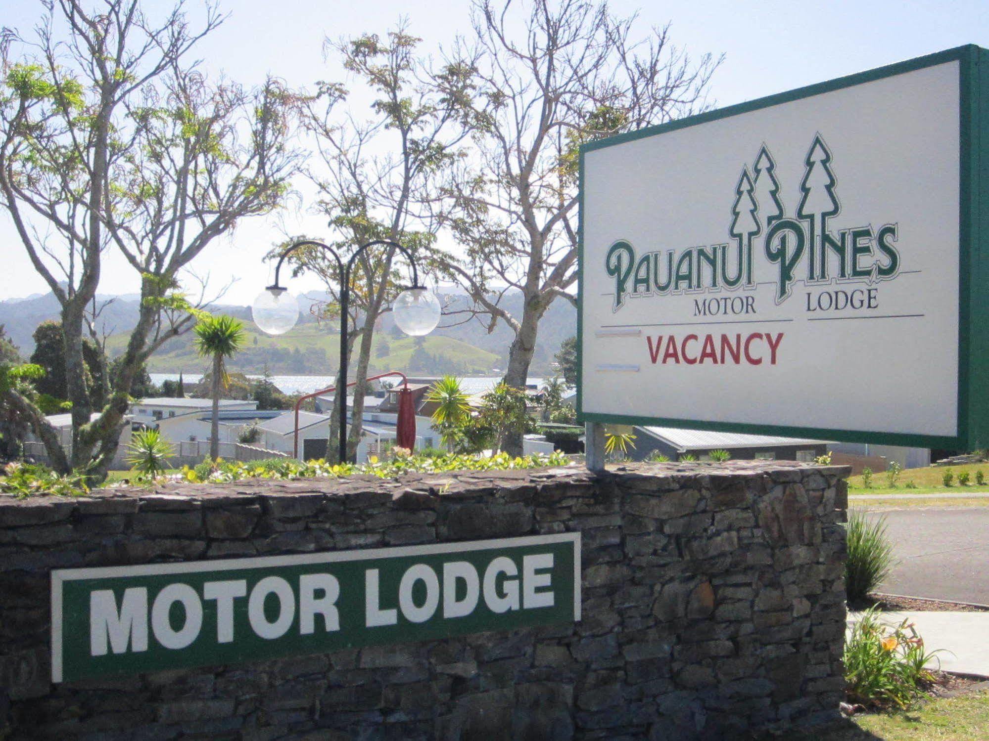 Pauanui Pines Motor Lodge Екстериор снимка