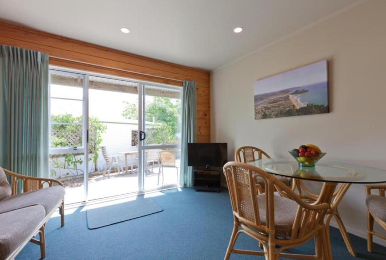 Pauanui Pines Motor Lodge Екстериор снимка