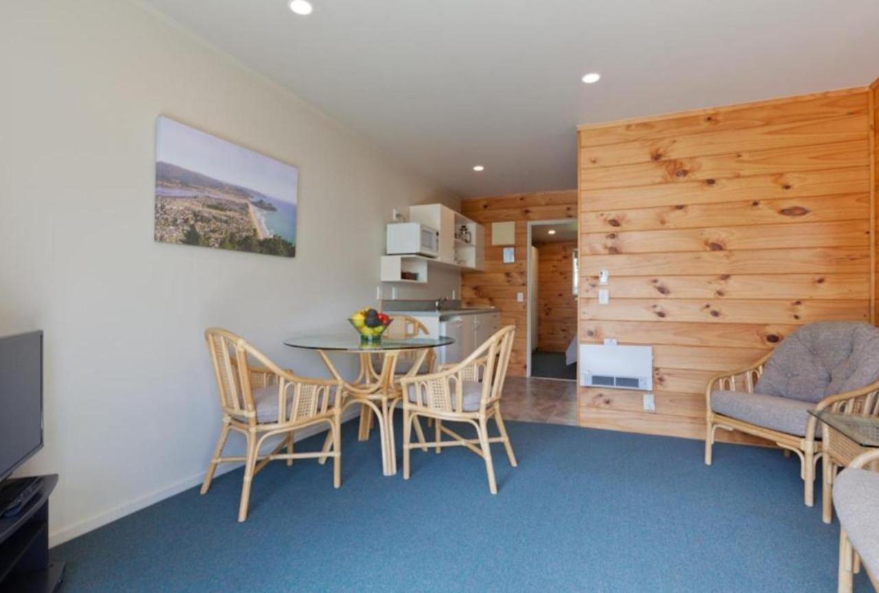 Pauanui Pines Motor Lodge Екстериор снимка