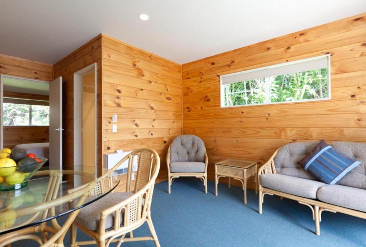 Pauanui Pines Motor Lodge Екстериор снимка